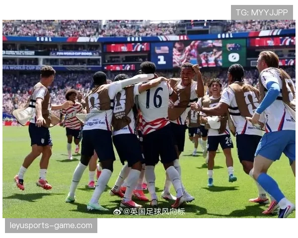 美国2-0澳大利亚提前晋级，弗里曼进球为何值得关注